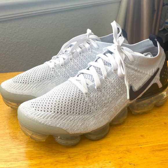 Nike Air VaporMax Flyknit 2 - White - Picture 2 of 7